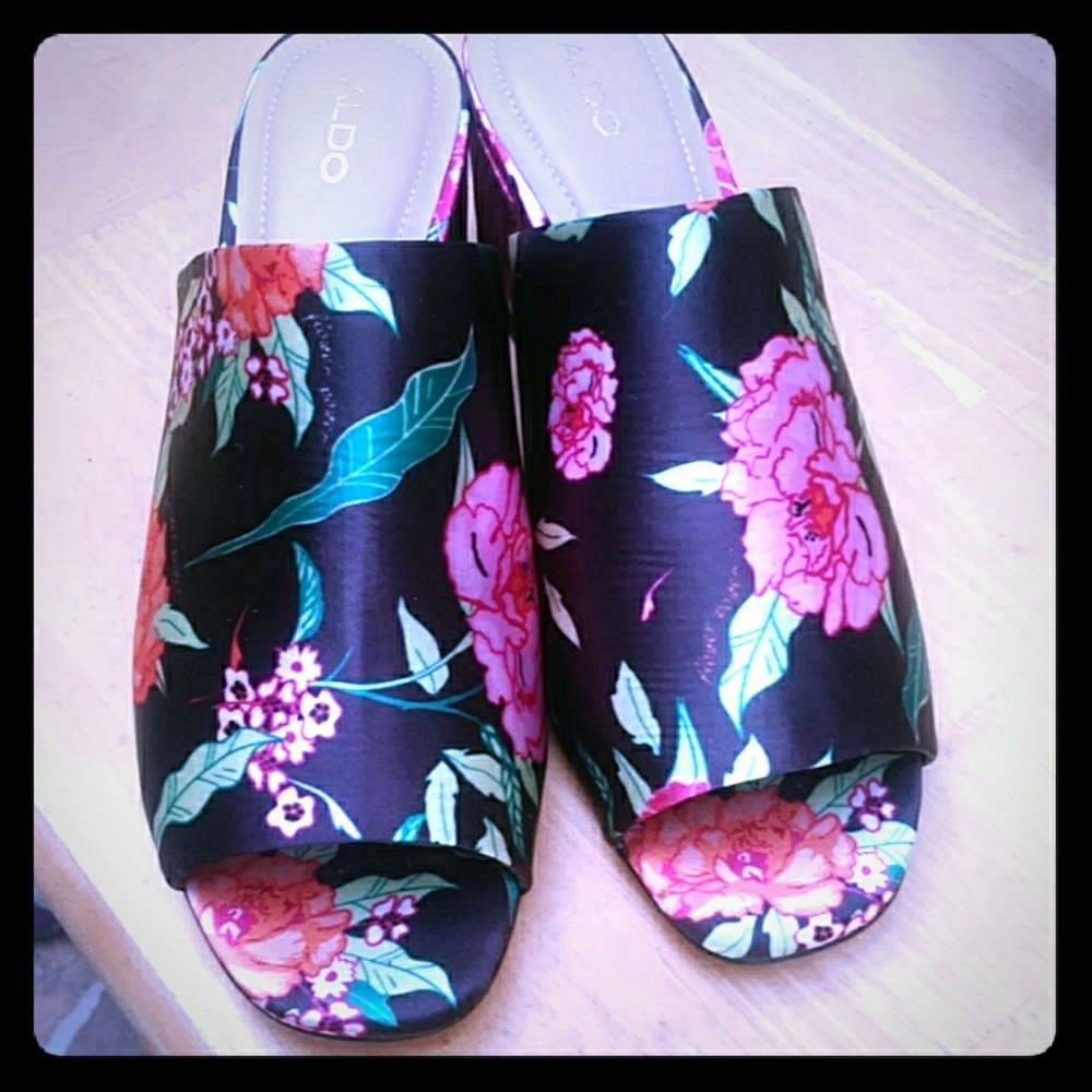 Aldo Flower sandals